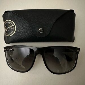 Ray-Ban Black Sunglasses with Case